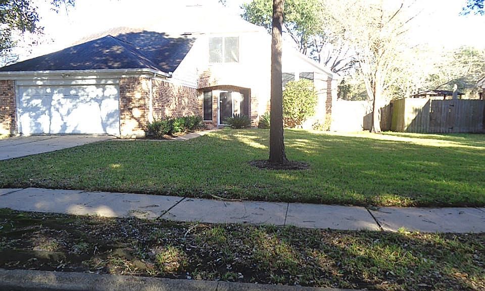 Front photo, great curb appeal.