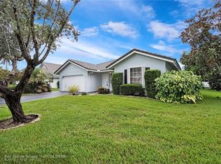 5341 Pine Cir, Coral Springs, FL 33067