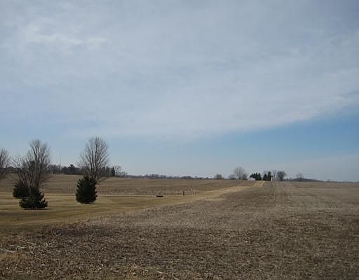 2nd image of 4000 Shady Oak Dr