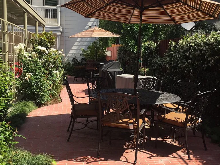 Patio w/Tables & BBQ