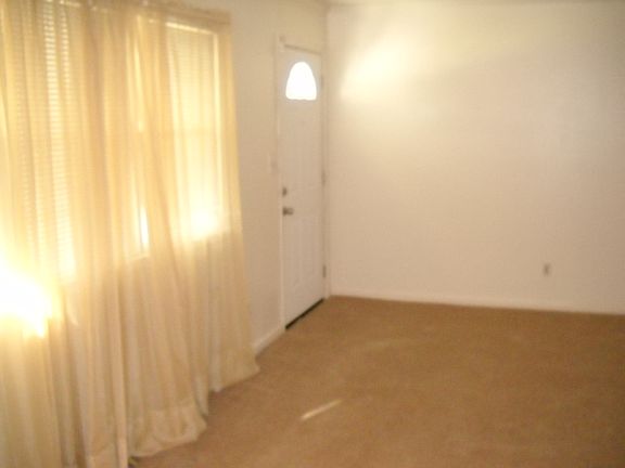 4th image of 2917 Monterey St