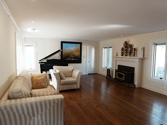 3rd image of 87 Tara Rd