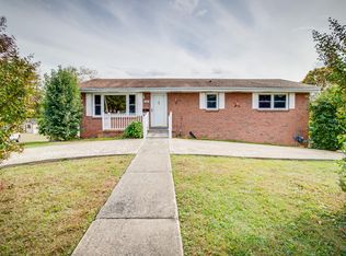 385 Meadowcrest Dr, Bristol, VA 24201