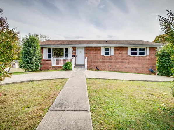 385 Meadowcrest Dr, Bristol, VA 24201