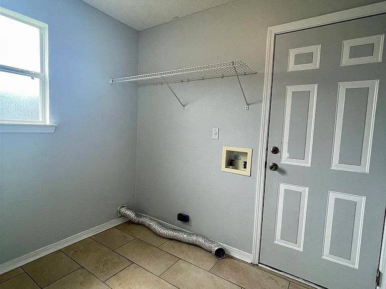 7747 Fenwick St — Photo 26