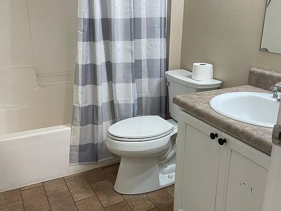 4th image of 7901 Stonebrook Dr