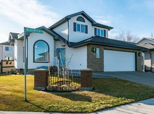 479 Meadowview Dr, Strathcona County, AB T8H1X4