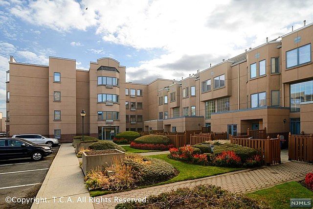 1st image of 503 Williams Ct