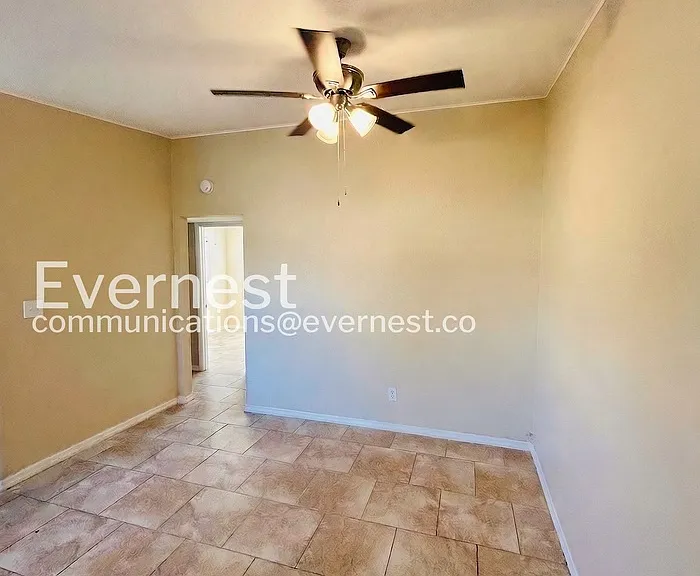 2925 N 46th St #B — Photo 5