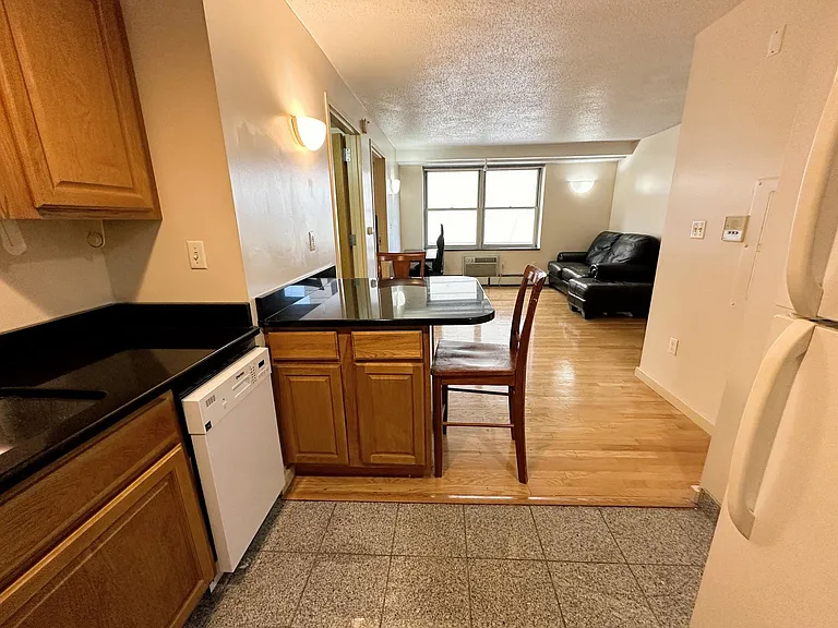 400 College Ave - The Heart of Collegetown — Photo 23