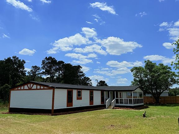 4th image of 1015 Ridge Rd