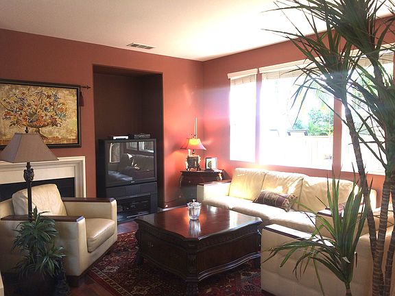 4th image of 10564 Hollingsworth Way