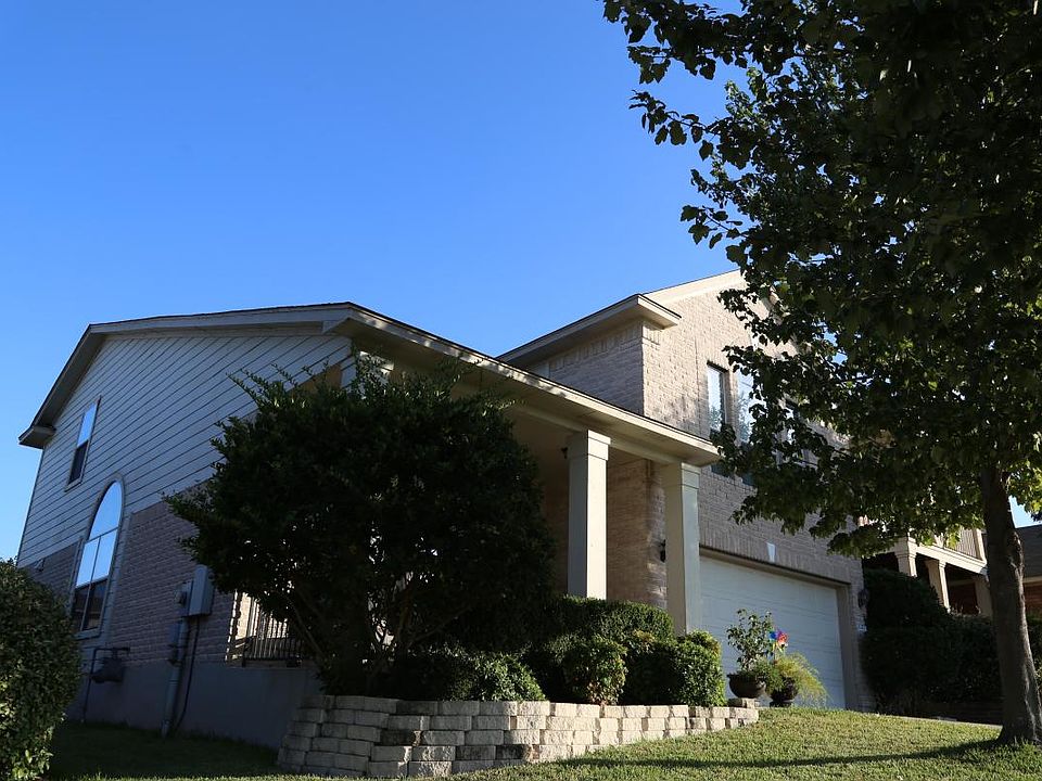 1st image of 11217 Dodge Cattle Dr