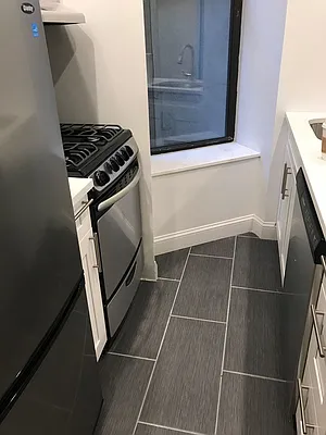 Rented by Salon Realty Corp | media 12