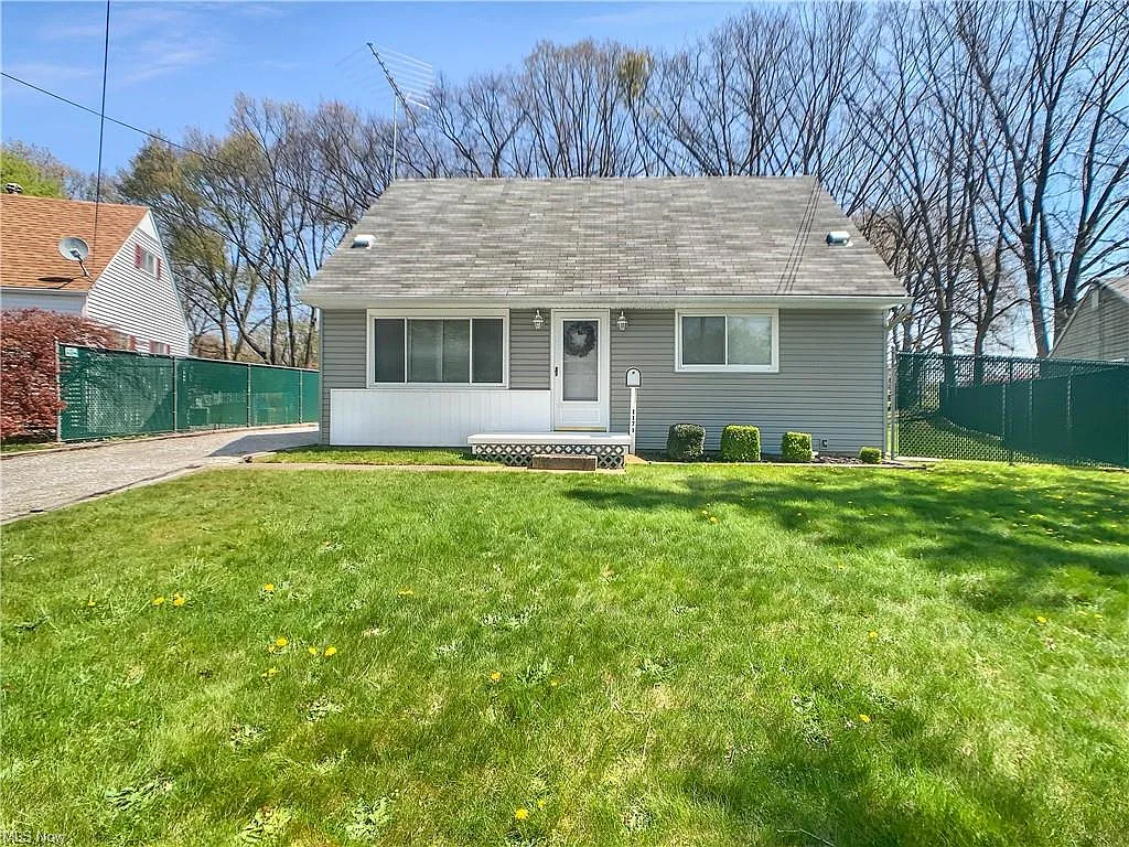 1171 Janis Ave photo 1