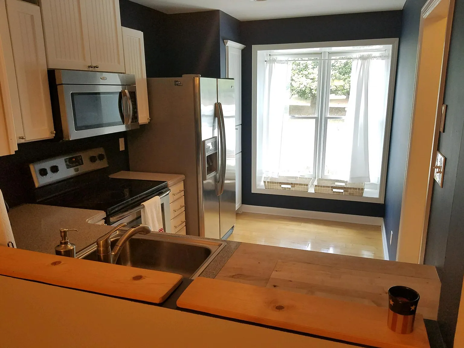 2 bed, 1.5 bath, 1064 sqft, $1,700 — Photo 4