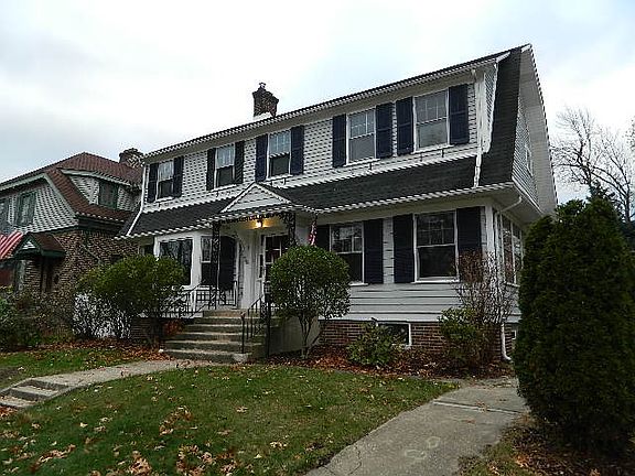 2nd image of 3 Forestdale Park