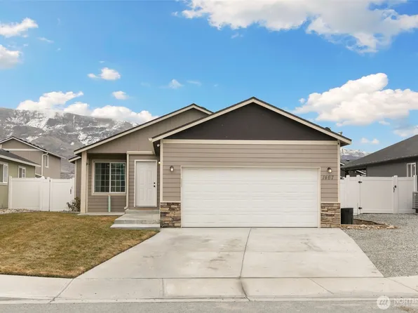 1467 Denny Place, Rock Island, WA 98850