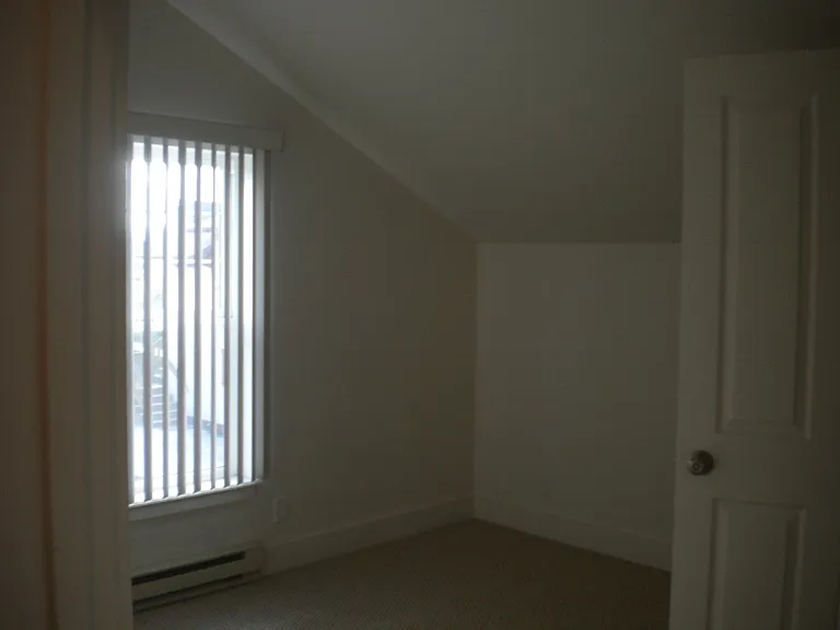 4492 Alexander St — Photo 3