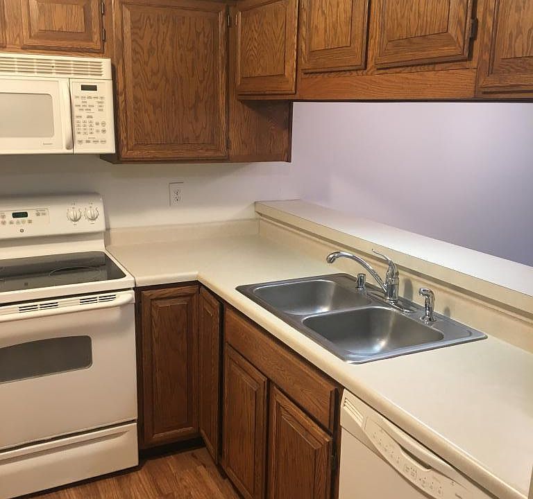 1st image of 1372 Carling Dr APT 204