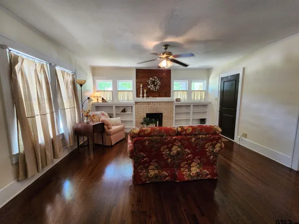 645 W Kilpatrick St, Mineola, TX 75773