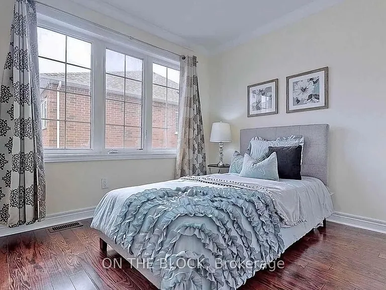 3761A Saint Clair Ave E — Photo 9