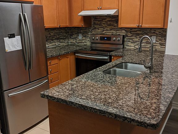 3rd image of 23 Hollywood Ave #603