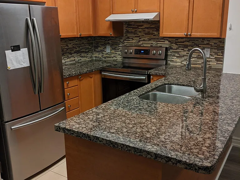 23 Hollywood Ave #603 — Photo 3
