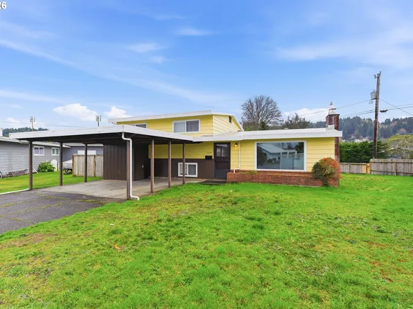 2350 High St, Reedsport, OR 97467