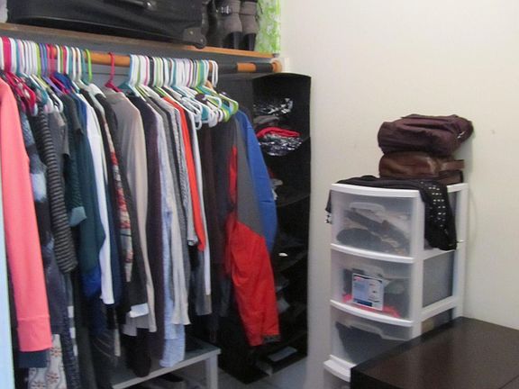 5th image of 1545 W Fargo Ave #1K