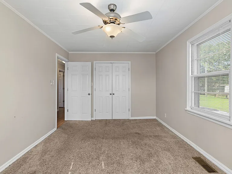 612 Eason Ave — Photo 16