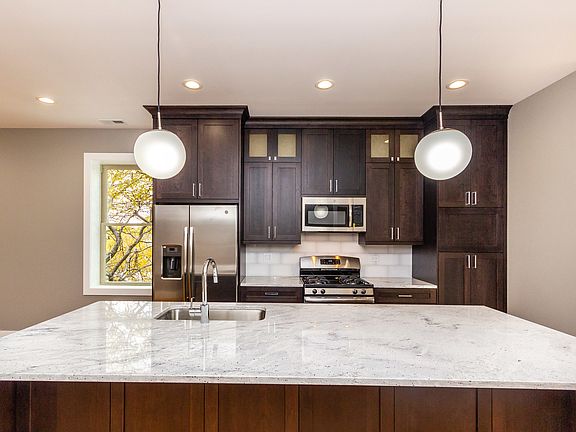 2nd image of 3459 W Belmont Ave #4