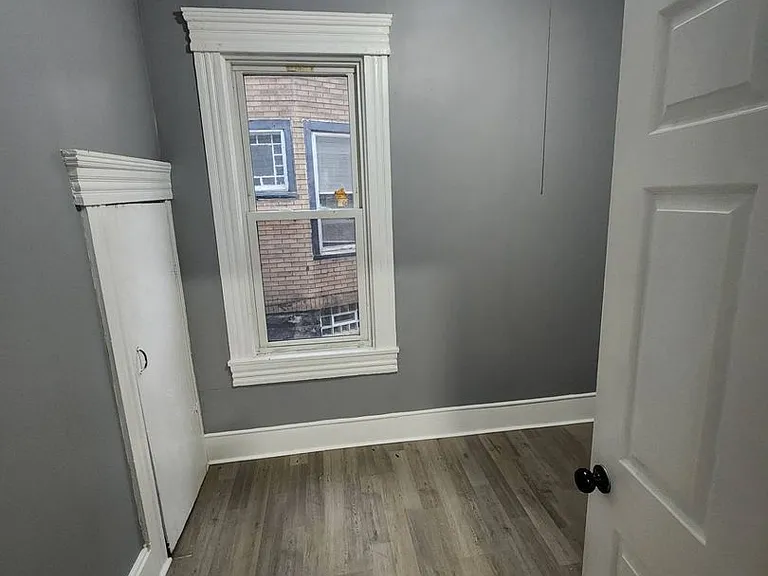 2188 E 36th St — Photo 19