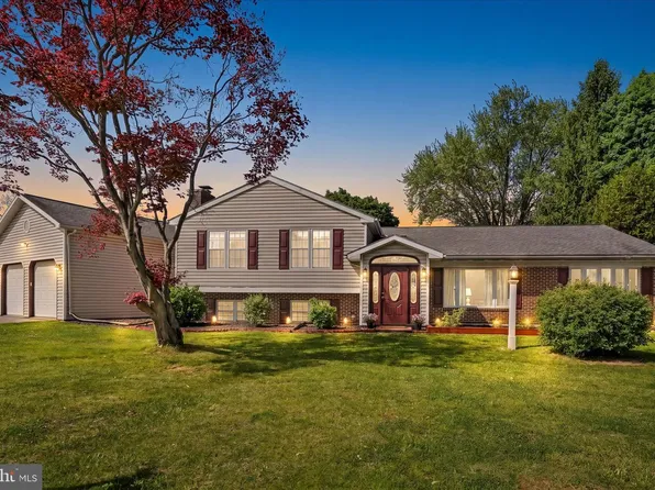 2 Cathy Ann Dr, Reading, PA 19606