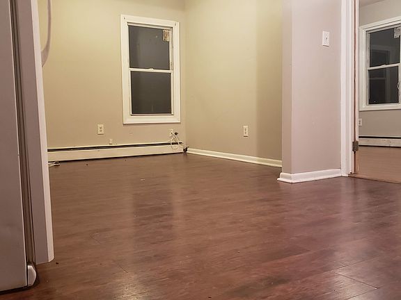 4th image of 8 Park St #2