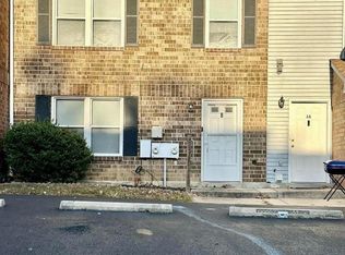 8 Vane Ct, New Castle, DE 19720