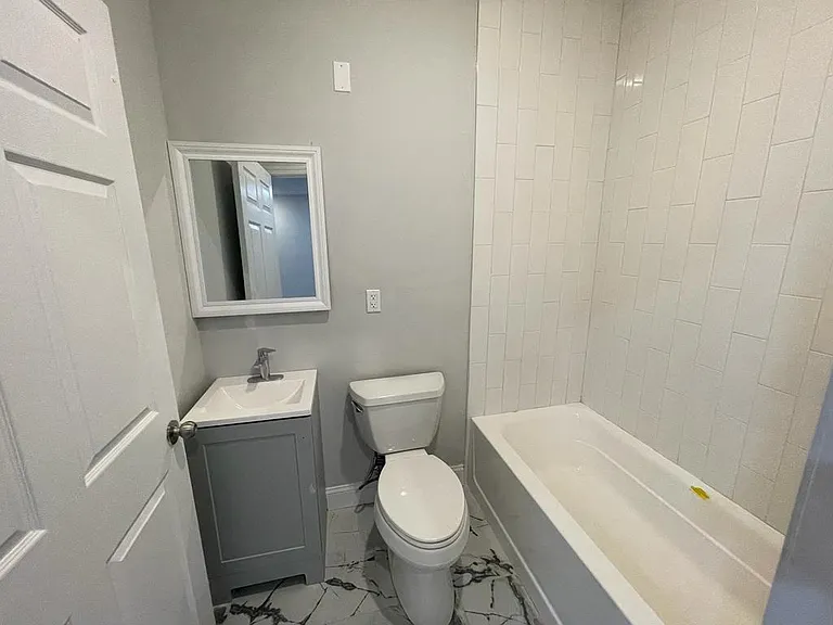 60 Carroll St — Photo 11