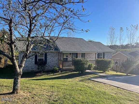 3rd image of 1507 Cloverdale Ct