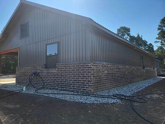 3rd image of 177 Winterberry Rd