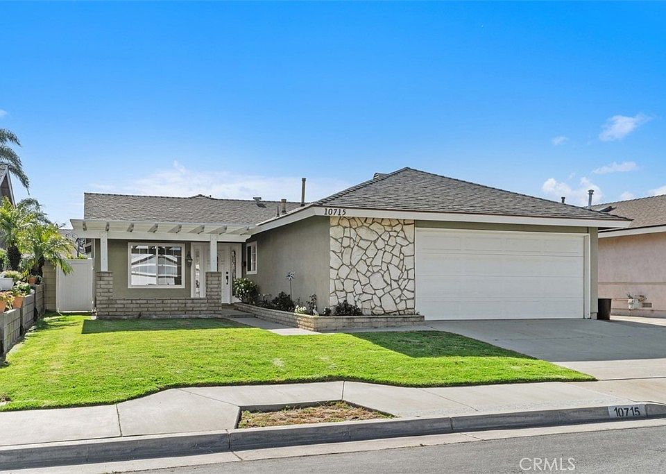 1st image of 10715 Lynn Cir