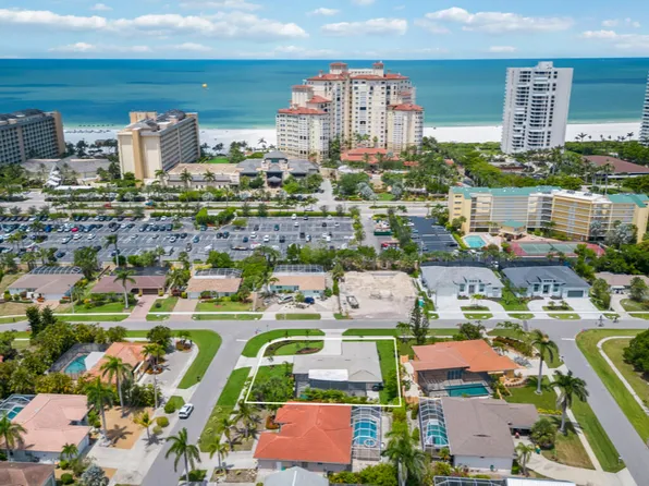 291 W Flamingo Cir, Marco Island, FL 34145