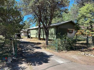2165 Chevelon Rd, Overgaard, AZ 85933