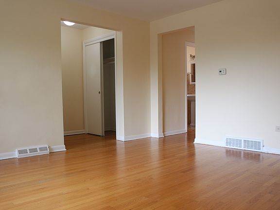 5th image of 11151 S Washtenaw Ave