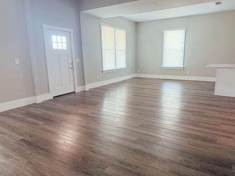 555 Paines Ave NW #3 — Photo 16