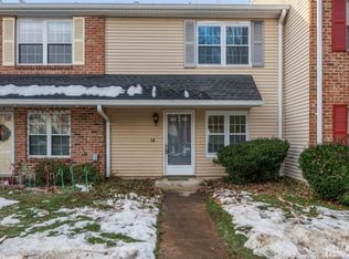 206 Applegate Ln, East Brunswick, NJ 08816