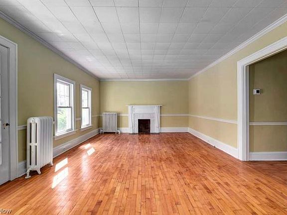3rd image of 19242 Telbir Ave Unit 1
