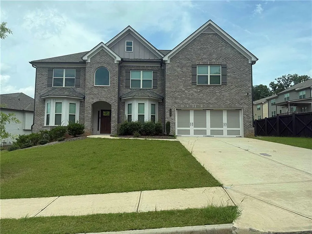 5 bed, 4.0 bath, 3726 sqft, $3,700 — Photo 2