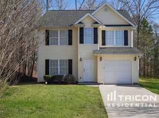 296 Waxberry Ct, Boiling Springs, SC 29316