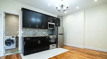 24 Rogers Avenue, #3R