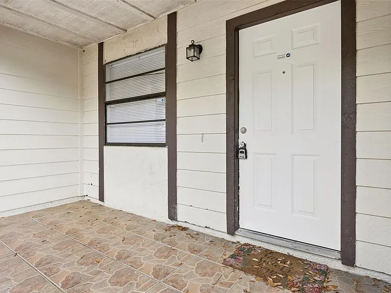 10307 Councils Way — Photo 3